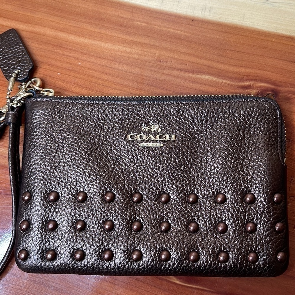 Coach Lacquer rivets pebble leather bronze wristlet - Picture 2 of 6